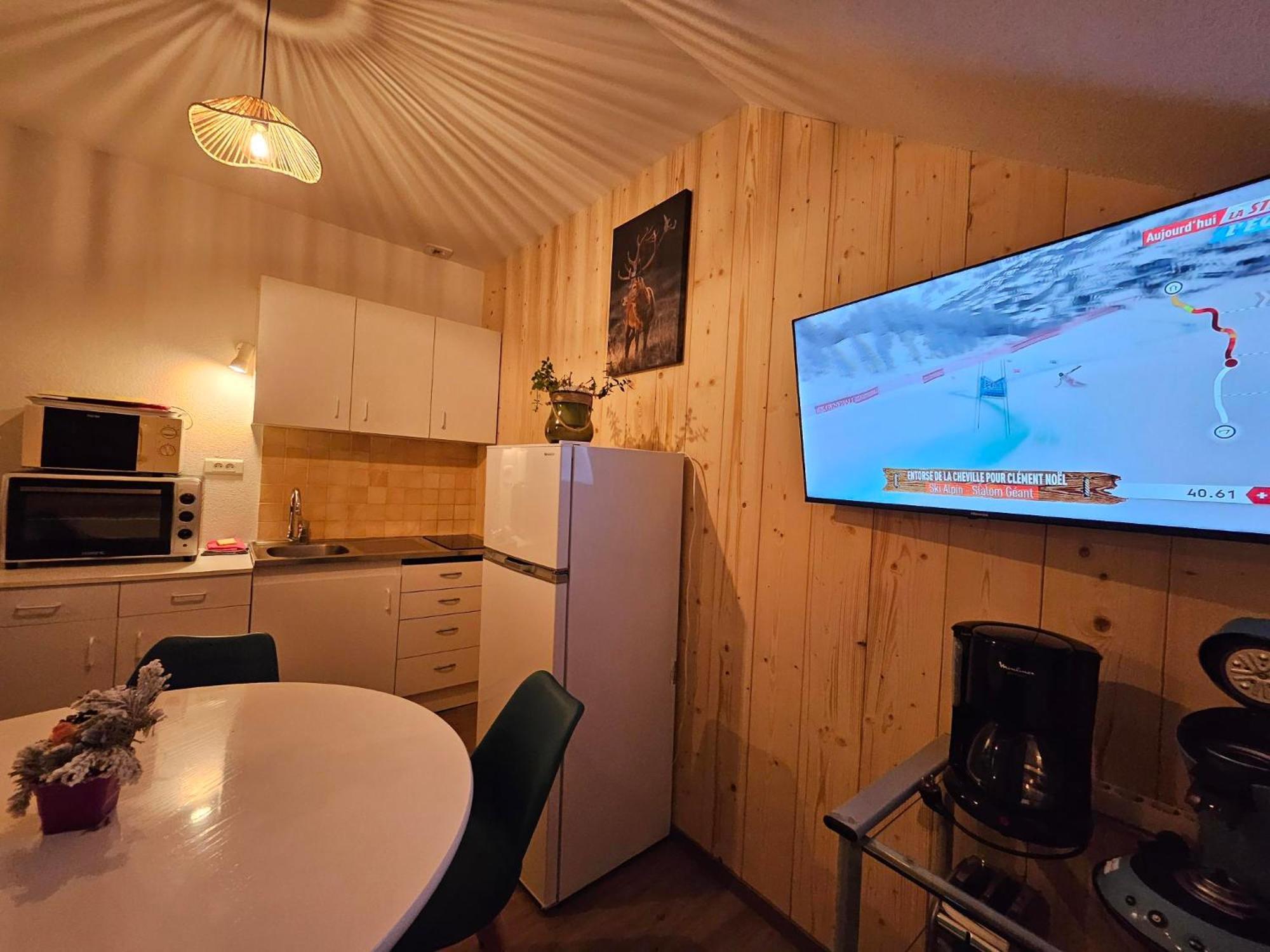Gite Eglantine 2 A 6 Personnes Avec Spa Et Salle De Jeux Dans La Residence Ventron Eksteriør billede