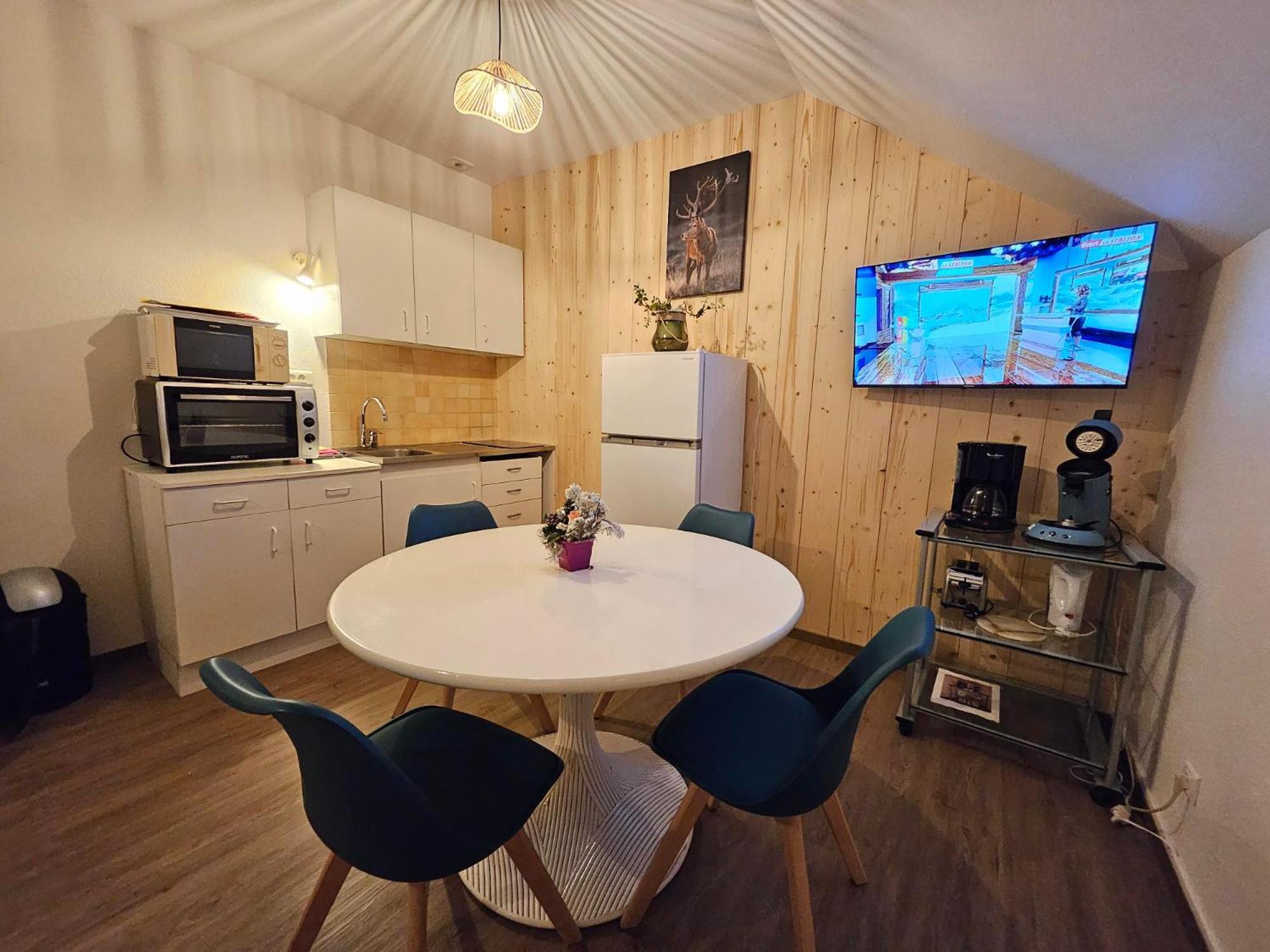 Gite Eglantine 2 A 6 Personnes Avec Spa Et Salle De Jeux Dans La Residence Ventron Eksteriør billede